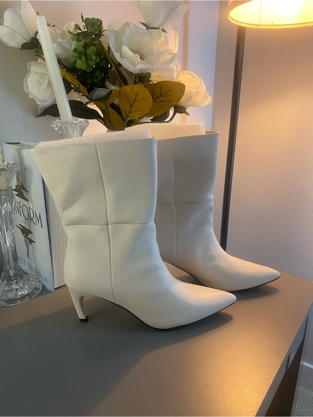 Fashion Nova White Mid-Calf Pointed-Toe Kitten Heel Boots🤍/NWT w/box